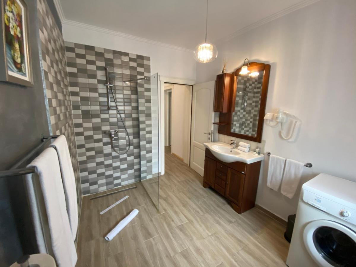 Sarada Boutique Luxury Apartment Deva Exterior photo